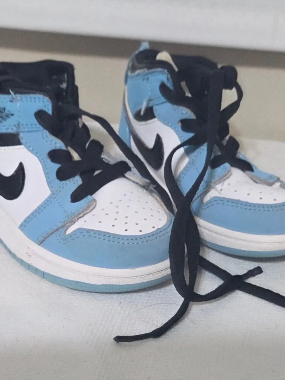 Nike Air Jordan 1 Retro High OG University Blue/White/Black 555088-134 SIZE 10c
